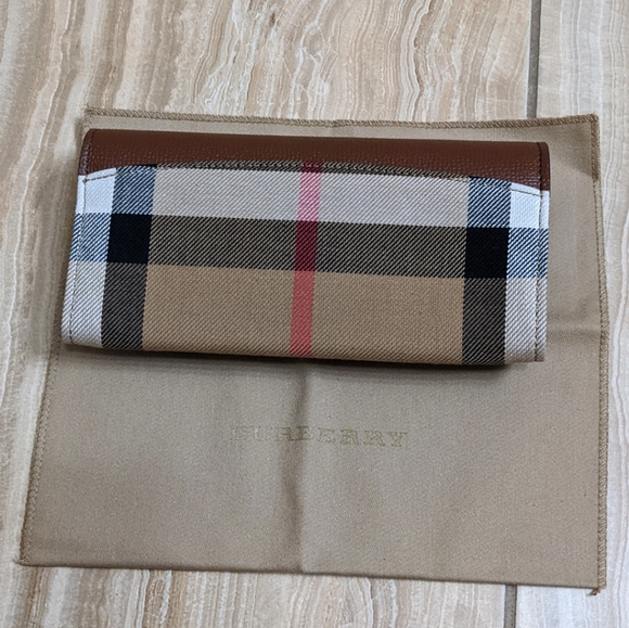 Burberry House Check Porter Leather Wallet - Picture 3 of 11
